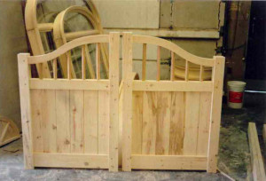 Curved Garden Gates1